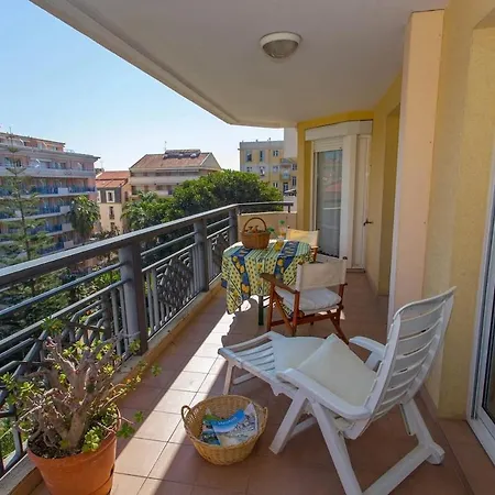 Lejlighed 28d - Centre Avec Terrasse Et Parking Menton