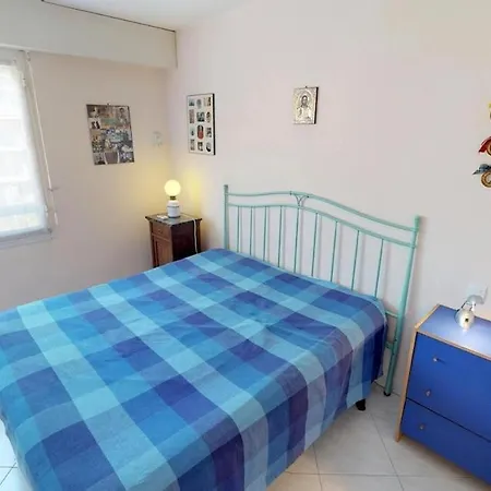 28d - Centre Avec Terrasse Et Parking Μεντόν